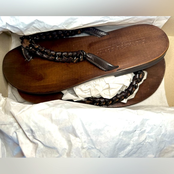 Giovanni Conti luxury Italian sandals. In great gently worn condition. Size 41 - Picture 2 of 4
